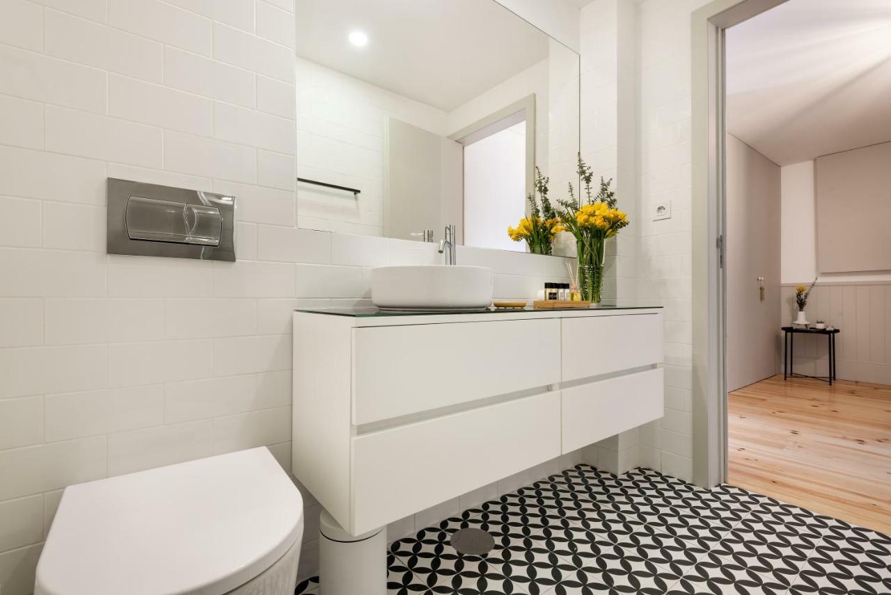 Lovelystay - Sun Loft W/ Balcony Porto Bagian luar foto